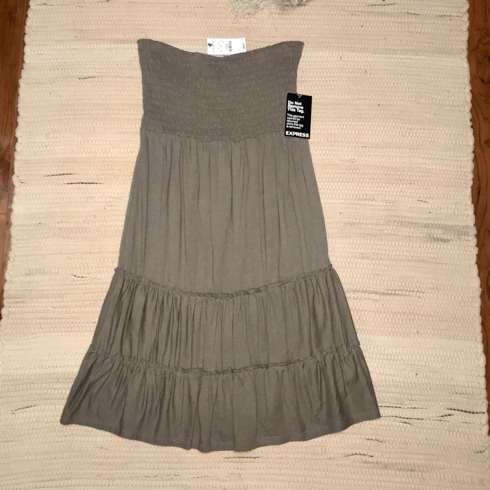 🎉 NWT Express Sundress - Size M 🎉
